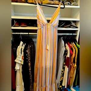 Free people L maxi dress white with stripes. Gorgeous and comfortable.